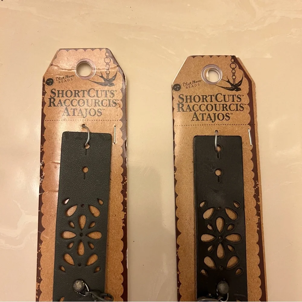 Chokers (brand new, set of 2)‎
